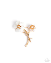 Load image into Gallery viewer, Paparazzi Brooch Blooming Boutonniere - Gold Coming Soon