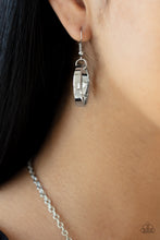 Load image into Gallery viewer, Paparazzi Necklaces 0 Innovated Idol - Silver