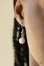 Load image into Gallery viewer, Paparazzi Necklaces The Ruling Class - White