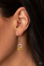 Load image into Gallery viewer, Paparazzi Necklaces HEART On Your Heels - Yellow