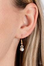 Load image into Gallery viewer, Paparazzi Necklace Diamond of the Season - Gold