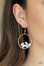 Load image into Gallery viewer, Paparazzi Earrings Cue The Confetti - Gold