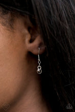Load image into Gallery viewer, Paparazzi Necklaces Fashion Fix Leave it to LUXE - Silver