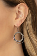 Load image into Gallery viewer, Paparazzi Necklaces Metro Eclipse - Black