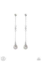 Load image into Gallery viewer, Paparazzi Earrings When It REIGNS - White