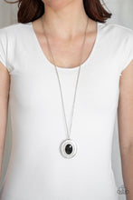 Load image into Gallery viewer, Paparazzi Necklace Castle Couture - Black