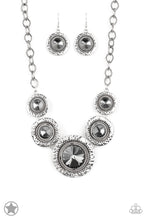 Load image into Gallery viewer, Paparazzi Necklaces Global Glamour
