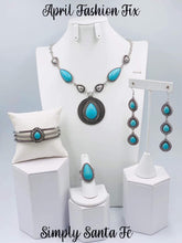 Load image into Gallery viewer, Simply Santa Fe - Complete Trend Blend Fashion Fix April 2022