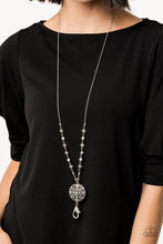 Load image into Gallery viewer, Paparazzi Necklaces Everyday Enchantment - White