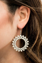Load image into Gallery viewer, Paparazzi Fiercely Fifth Avenue Fashion Fix set