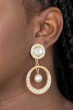 Load image into Gallery viewer, Paparazzi Earrings Regal Revel - Gold