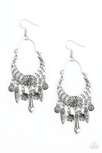 Load image into Gallery viewer, Paparazzi Earrings Nature Escape - Silver