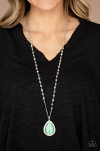Load image into Gallery viewer, Paparazzi Necklaces Fashion Flaunt - Green LOP