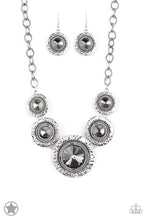 Load image into Gallery viewer, Paparazzi Necklaces Global Glamour