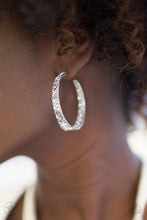 Load image into Gallery viewer, Paparazzi Earrings GLITZY By Association white
