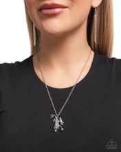 Load image into Gallery viewer, Paparazzi Necklace Flashy Tree Frog - Green Coming Soon
