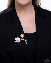 Load image into Gallery viewer, Paparazzi Brooch Blooming Boutonniere - Gold Coming Soon
