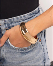 Load image into Gallery viewer, Paparazzi Bracelet Rainy Refulgence
