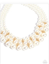 Load image into Gallery viewer, Paparazzi Necklace Glossy Gala - Gold
