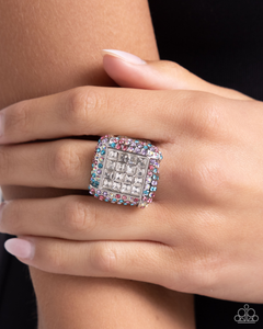 Paparazzi Ring Medium SQUARE - Multi