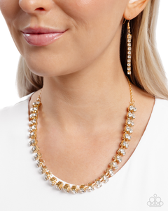 Paparazzi Necklace Linked Lady - Gold Coming Soon