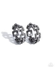 Load image into Gallery viewer, Paparazzi Earrings Geometric Glimpse - Black
