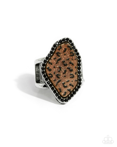 Paparazzi Ring Sporadic Stone - Brown Coming Soon