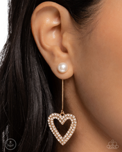 Load image into Gallery viewer, Paparazzi Earrings Valentines Vision - Gold
