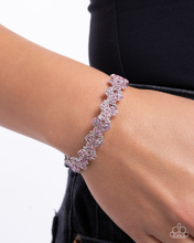 Load image into Gallery viewer, Paparazzi Bracelet FLOWER Hungry - Pink
