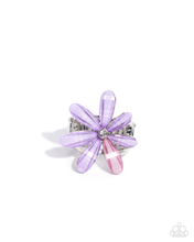 Load image into Gallery viewer, Paparazzi Ring Floral Feasibility - Purple
