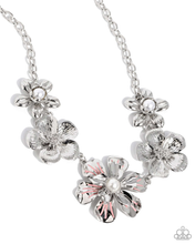 Load image into Gallery viewer, Paparazzi Necklace FLOWER Move - Orange LOP May 2024
