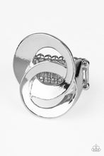 Load image into Gallery viewer, Paparazzi Rings Pro Top Spin - Silver
