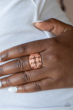 Load image into Gallery viewer, Paparazzi Rings Crazy About Daisies - Rose Gold
