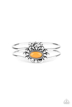 Load image into Gallery viewer, Paparazzi Bracelets Serene Succulent - Orange
