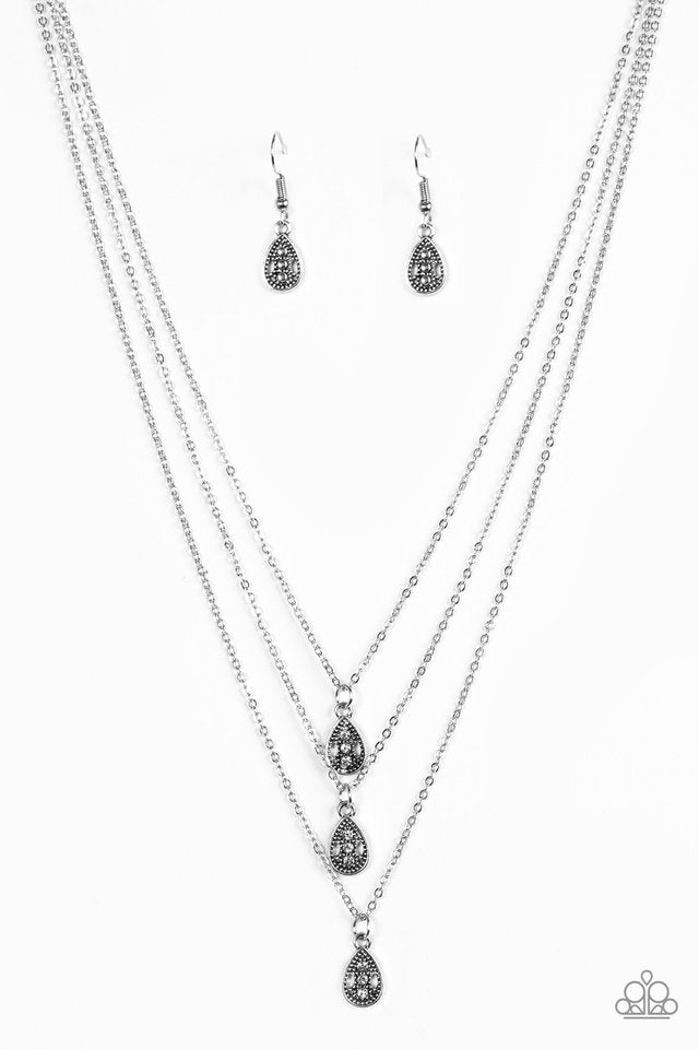 Paparazzi Necklaces Radiant Rainfall Silver