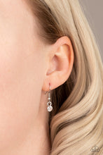 Load image into Gallery viewer, Paparazzi Necklaces Notorious Noble - Blue
