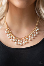 Load image into Gallery viewer, Paparazzi Necklaces Regal Refinement - Gold
