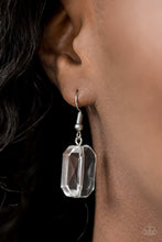 Load image into Gallery viewer, Paparazzi Necklaces Ice Bank - White

