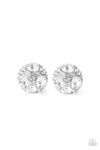 Paparazzi Earrings   Diamond Daze - White