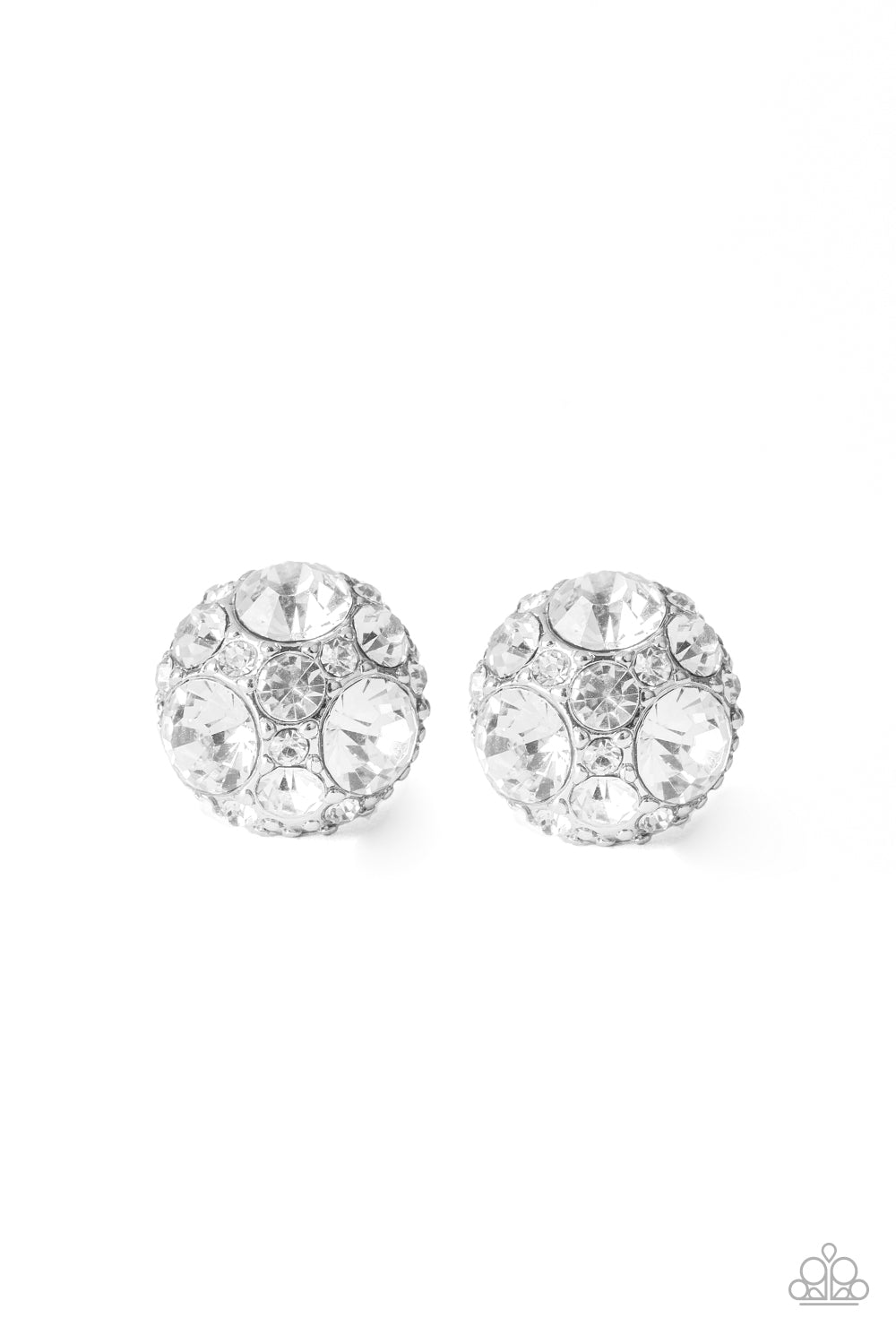 Paparazzi Earrings   Diamond Daze - White