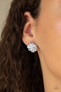 Paparazzi Earrings   Diamond Daze - White