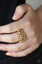 Load image into Gallery viewer, Paparazzi Rings Haute Havana - Gold
