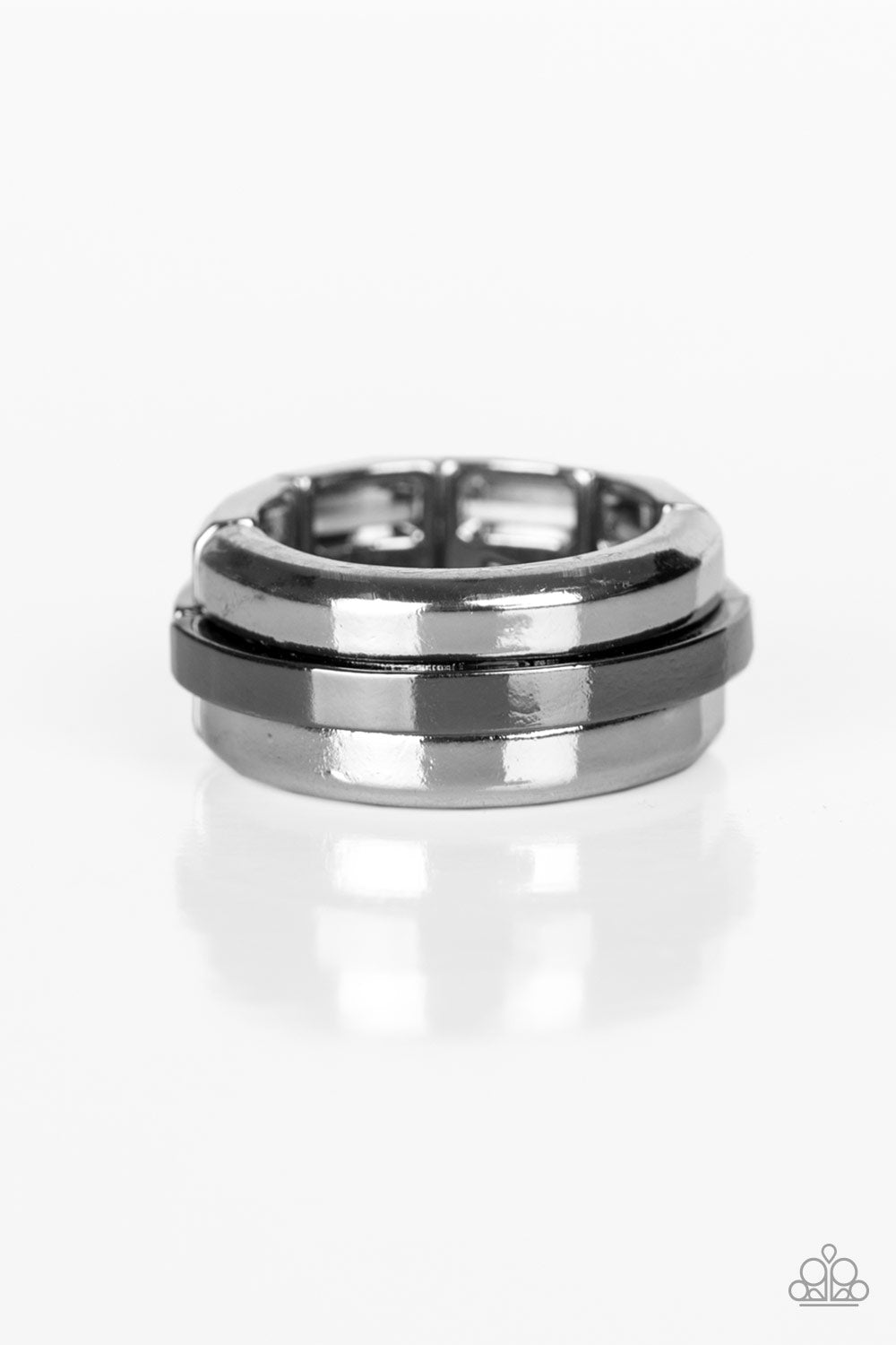 Paparazzi Rings Battle Tank - Black