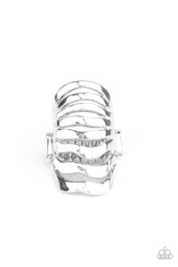 Paparazzi Rings Sound Waves - Silver