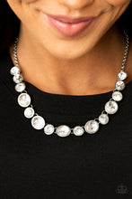 Load image into Gallery viewer, Paparazzi Necklaces Girls Gotta Glow - White
