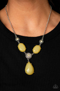 Paparazzi Necklace Heirloom Hideaway - Yellow