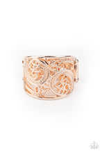 Load image into Gallery viewer, Paparazzi Rings Turning The Tides - Rose Gold
