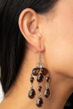 Load image into Gallery viewer, Paparazzi Earrings Clear The HEIR - Brown
