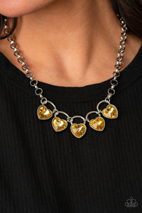 Paparazzi Necklaces HEART On Your Heels - Yellow