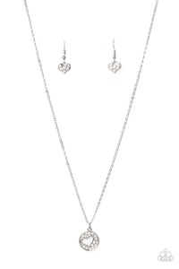 Paparazzi Necklaces Bare Your Heart - White